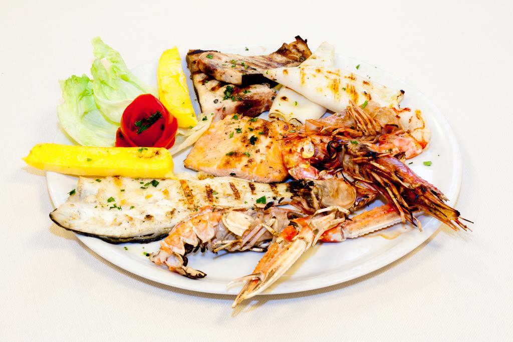 Hotel Ristorante Giada Grumolo delle Abbadesse Luaran gambar