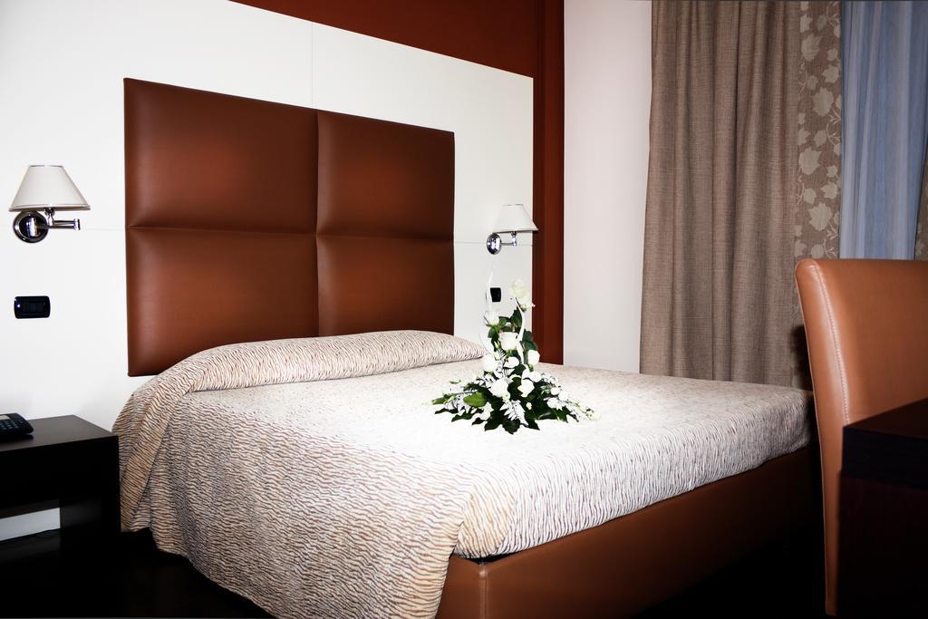 Hotel Ristorante Giada Grumolo delle Abbadesse Luaran gambar