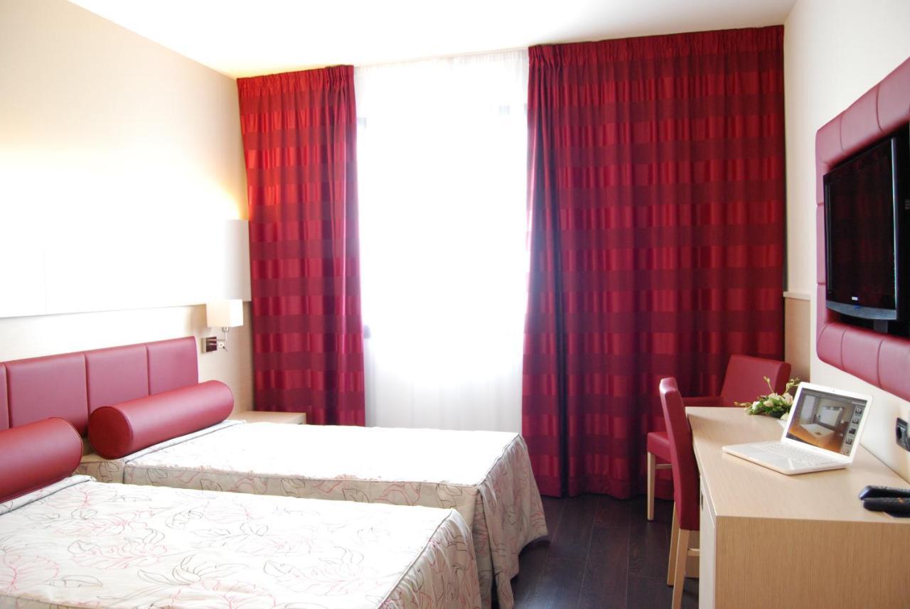 Hotel Ristorante Giada Grumolo delle Abbadesse Luaran gambar